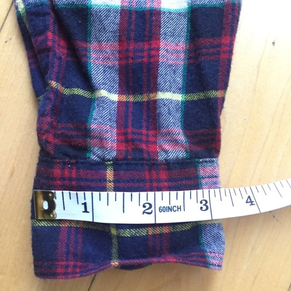 Eddie Bauer Women's Plaid button down shirt - Picture 13 of 13